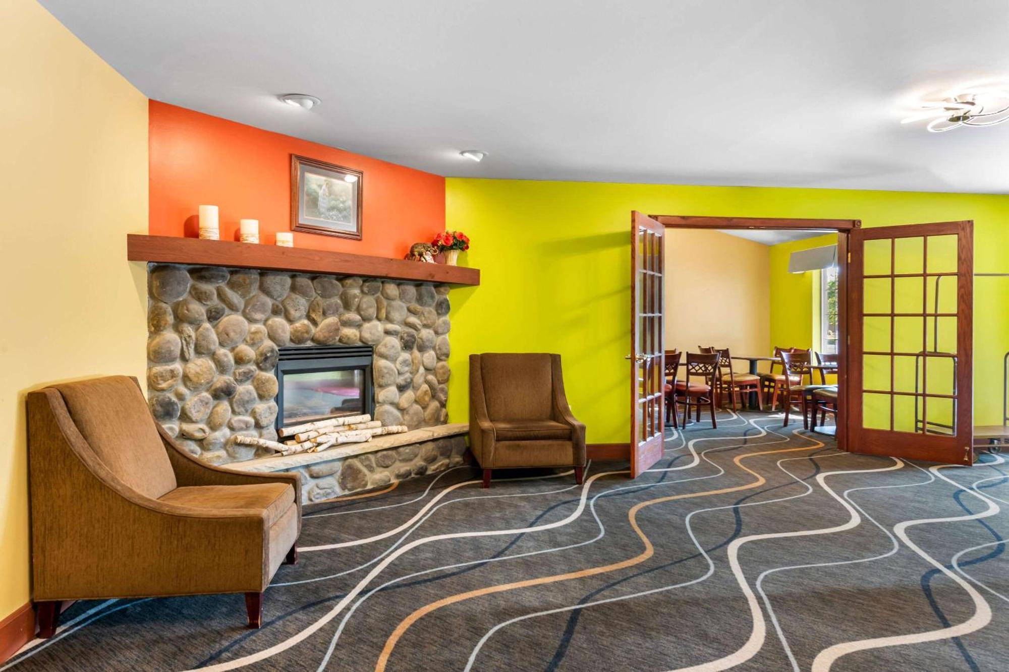 Econo Lodge Inn & Suites Eau Claire Luaran gambar