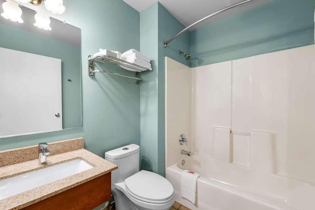 Econo Lodge Inn & Suites Eau Claire Bilik gambar