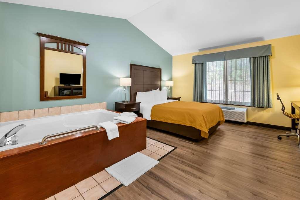 Econo Lodge Inn & Suites Eau Claire Bilik gambar