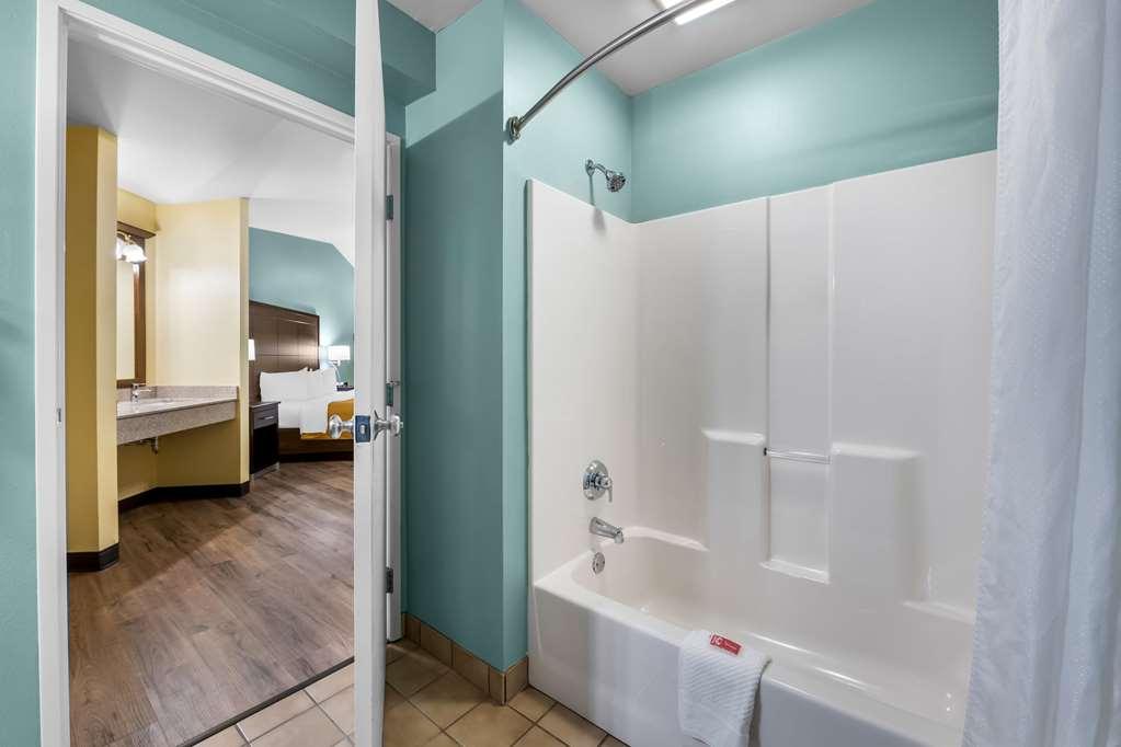 Econo Lodge Inn & Suites Eau Claire Bilik gambar