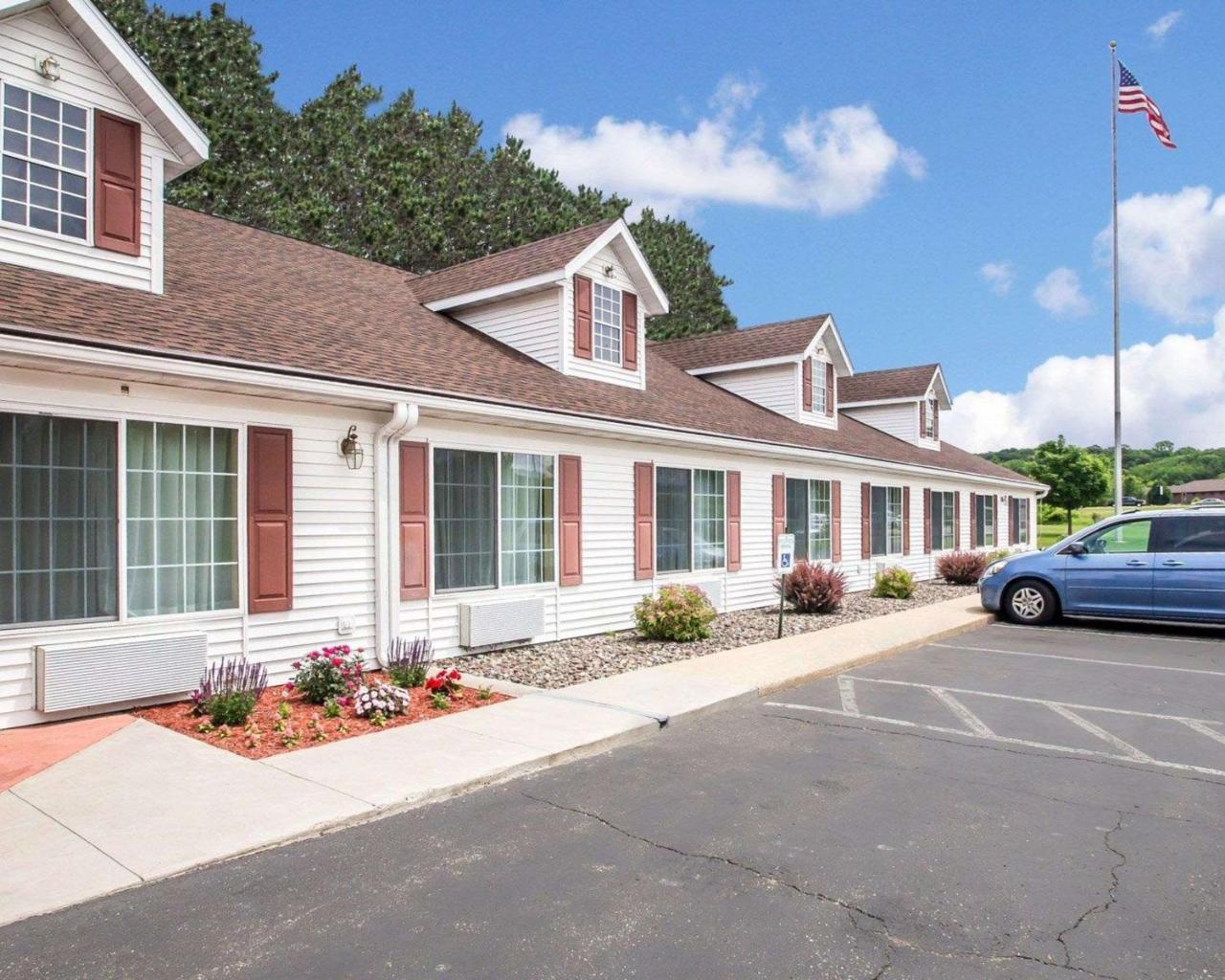Econo Lodge Inn & Suites Eau Claire Luaran gambar