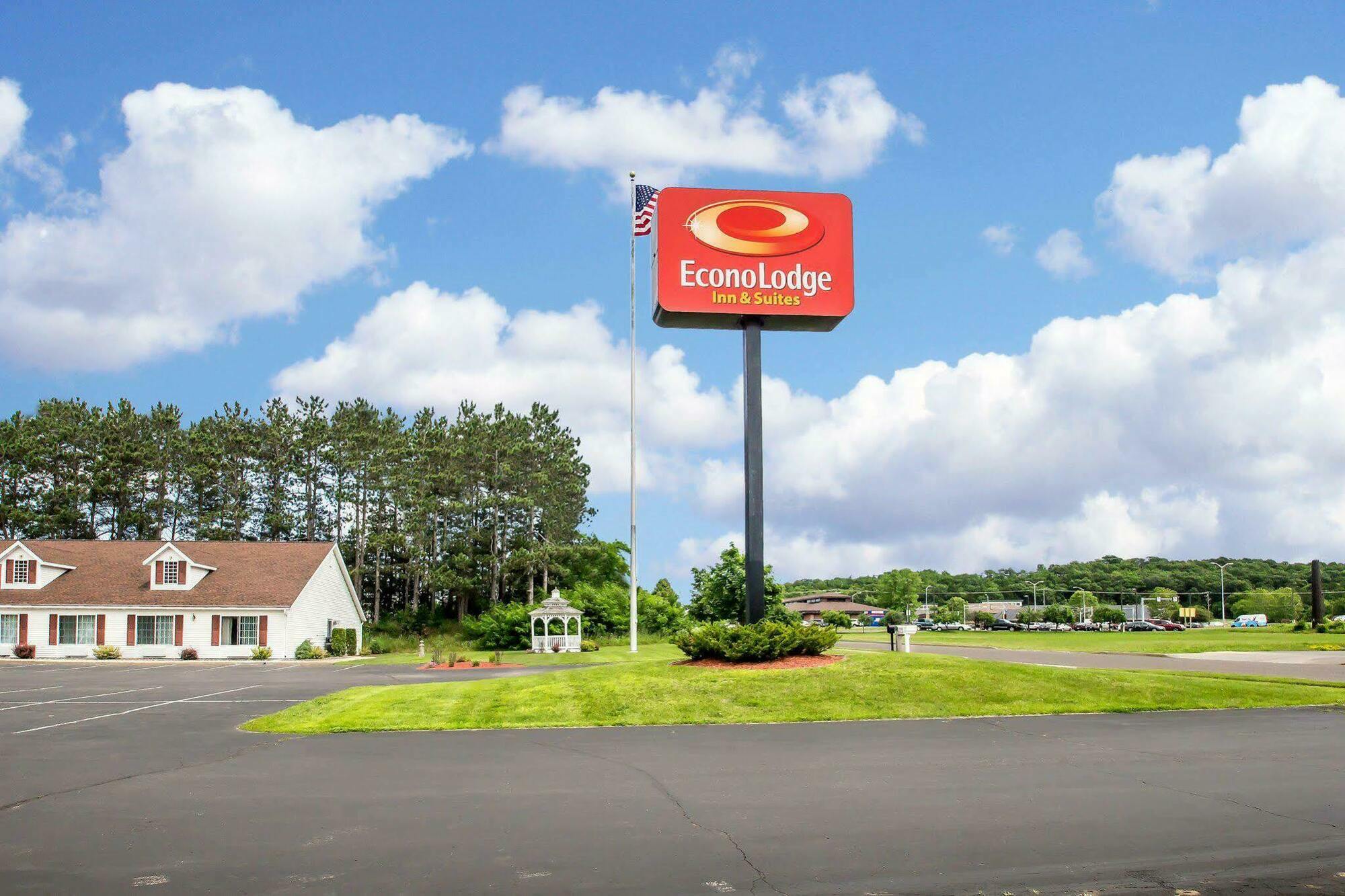 Econo Lodge Inn & Suites Eau Claire Luaran gambar