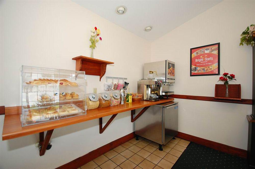 Econo Lodge Inn & Suites Eau Claire Luaran gambar