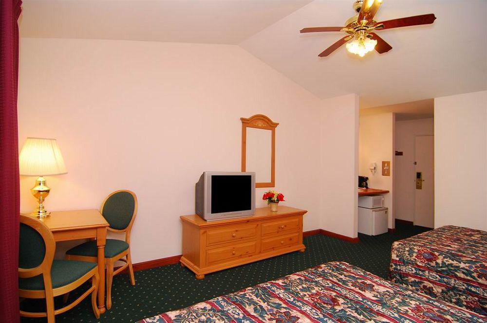 Econo Lodge Inn & Suites Eau Claire Luaran gambar